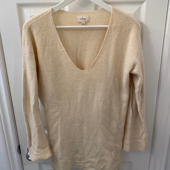 Aritzia Wilfred V-neck Sweater - Picture 1 of 2